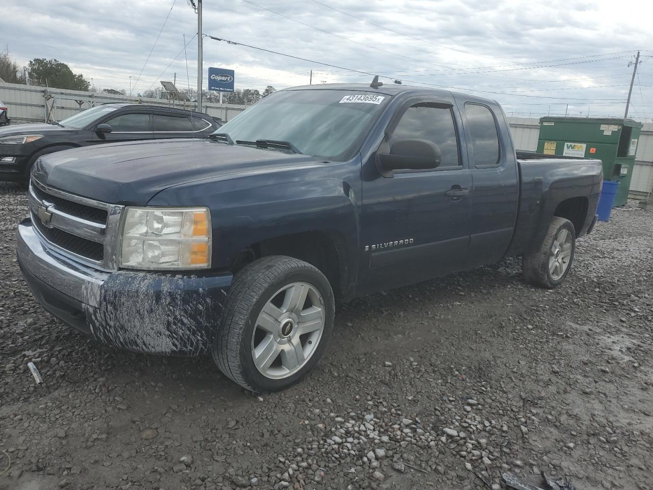 2007 Chevrolet Silverado - Image 1