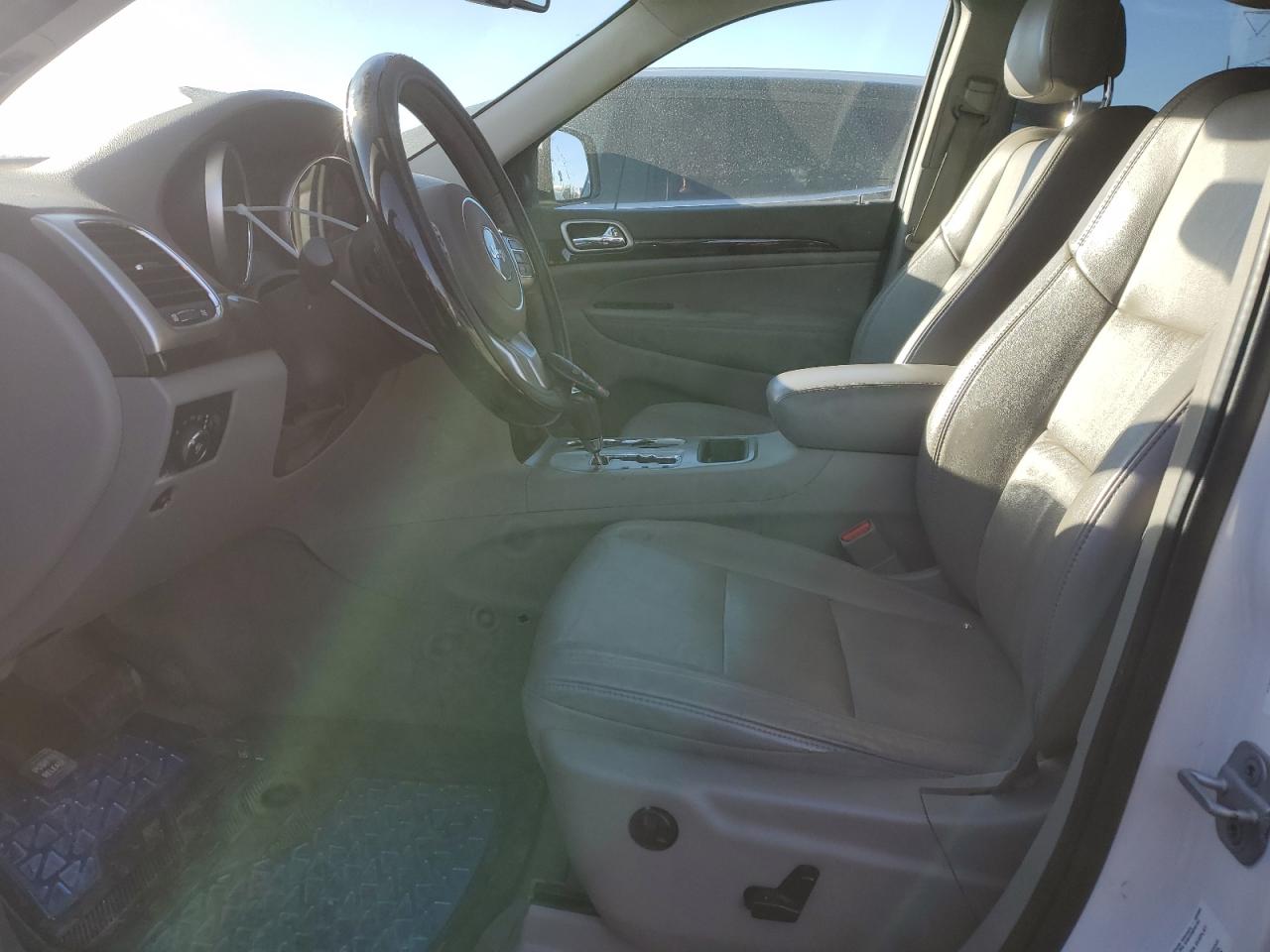 2011 Jeep Grand Cherokee - Image 7