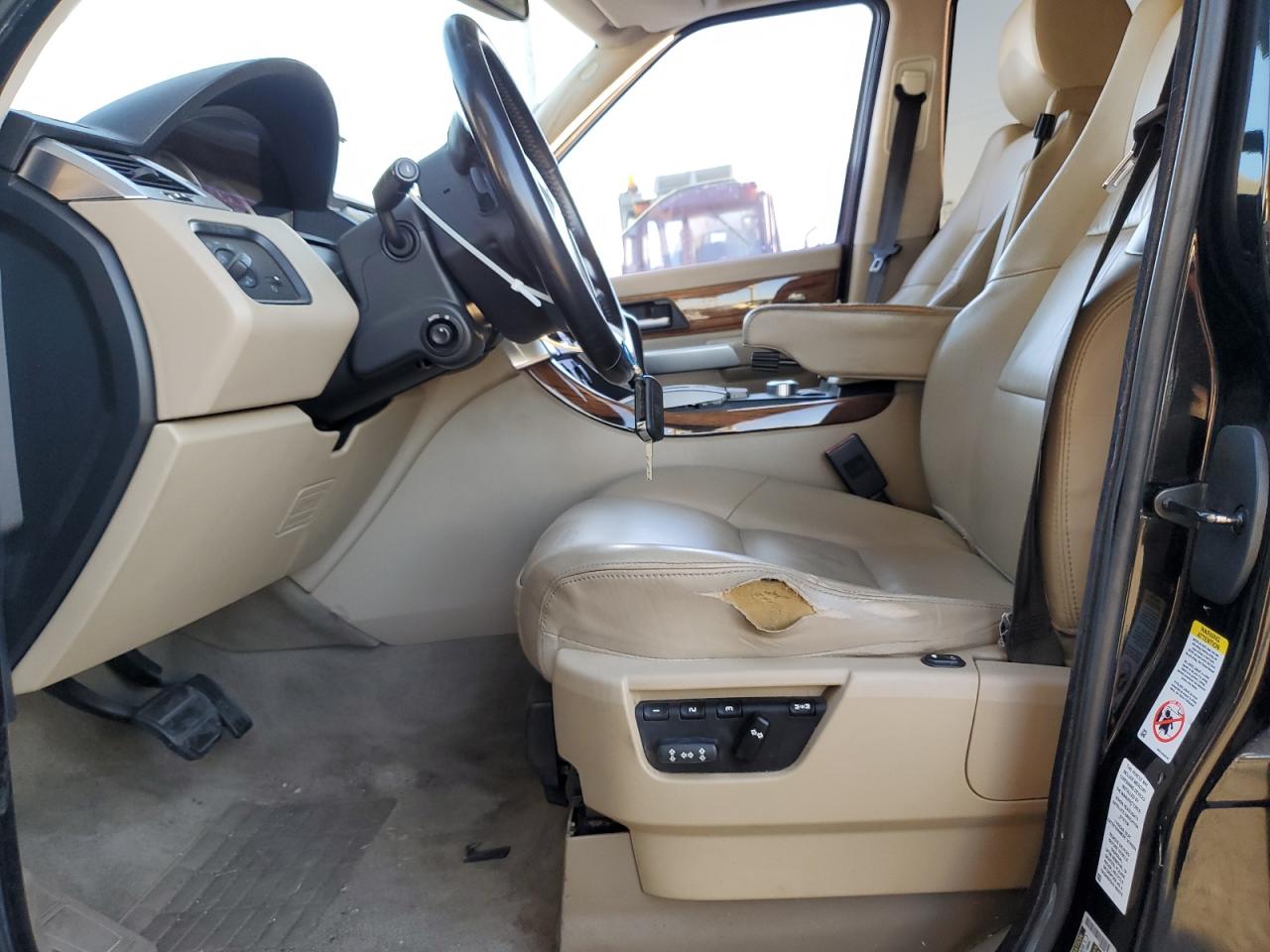 2009 Land Rover Range Rover - Image 7