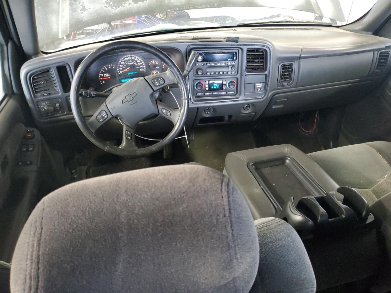 2003 Chevrolet Silverado - Image 8