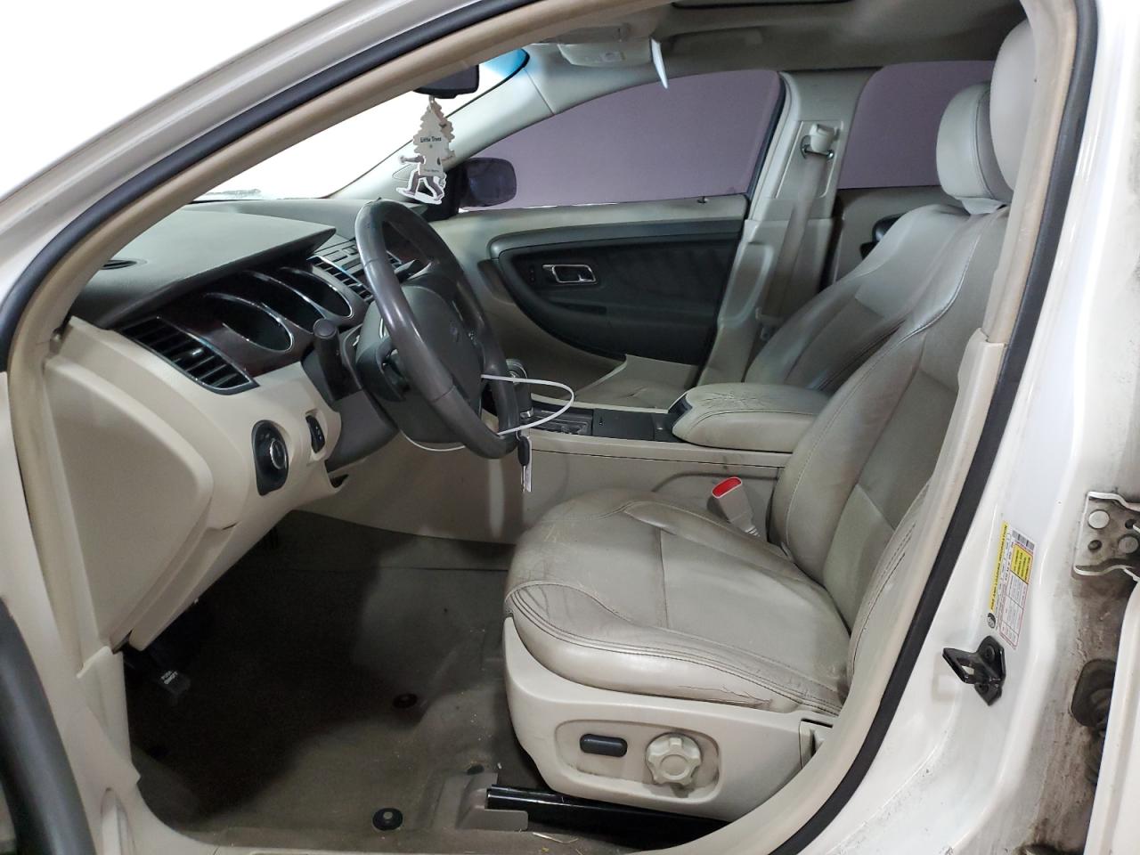 2010 Ford Taurus - Image 7