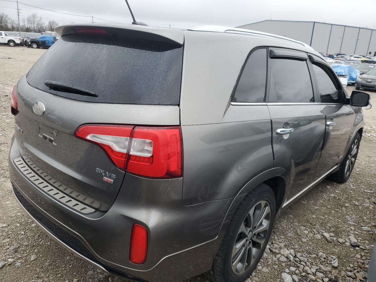 2014 Kia Sorento - Image 3