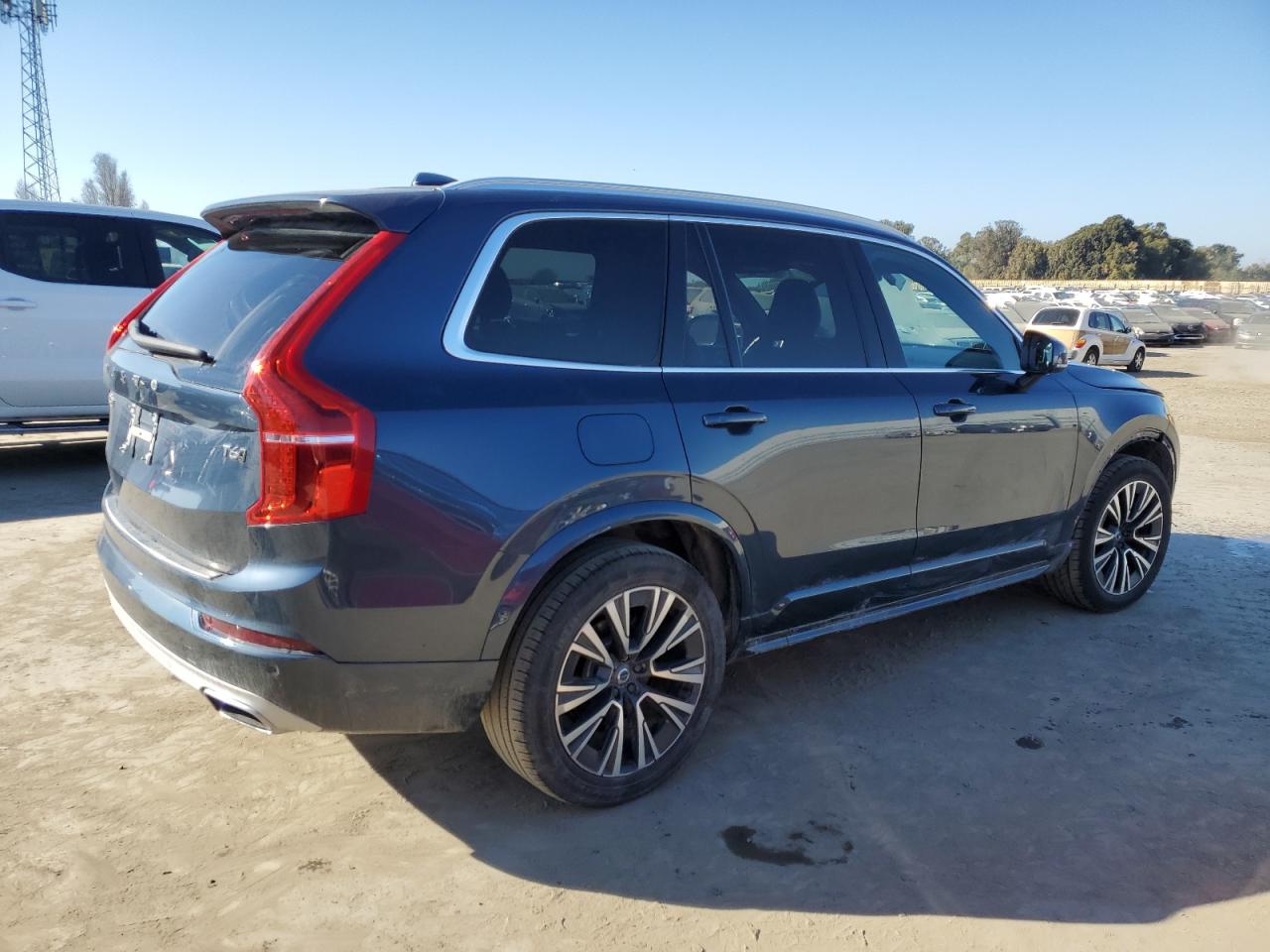 2020 Volvo XC90 - Image 3