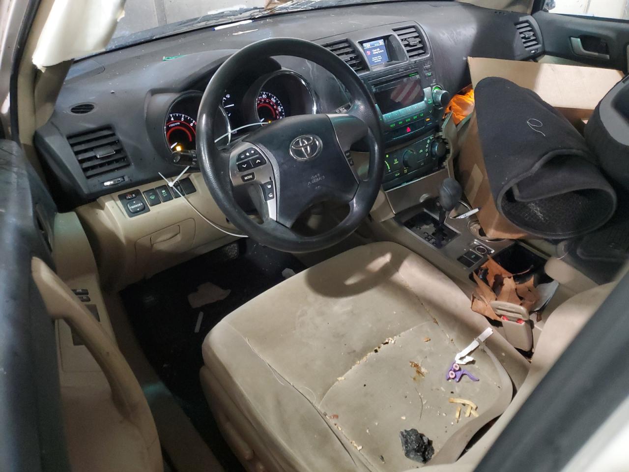 2012 Toyota Highlander - Image 8