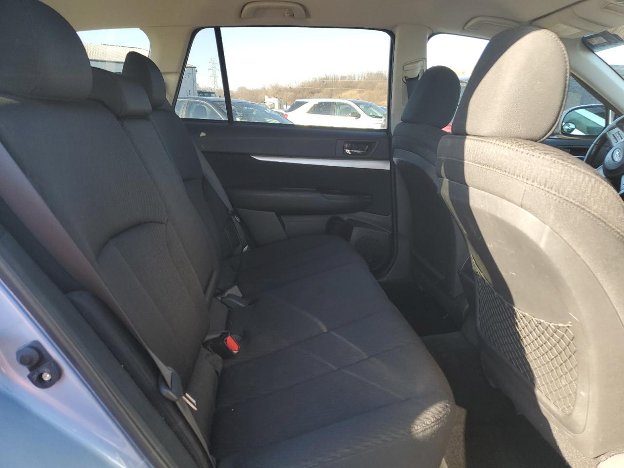 2011 Subaru Outback - Image 10