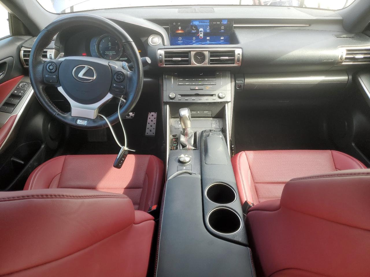 2016 Lexus IS - Image 8