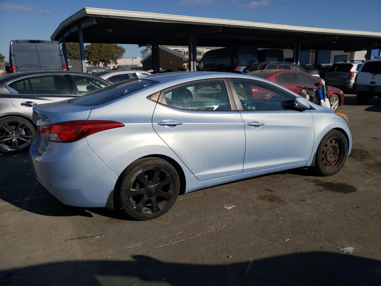 2013 Hyundai Elantra - Image 3