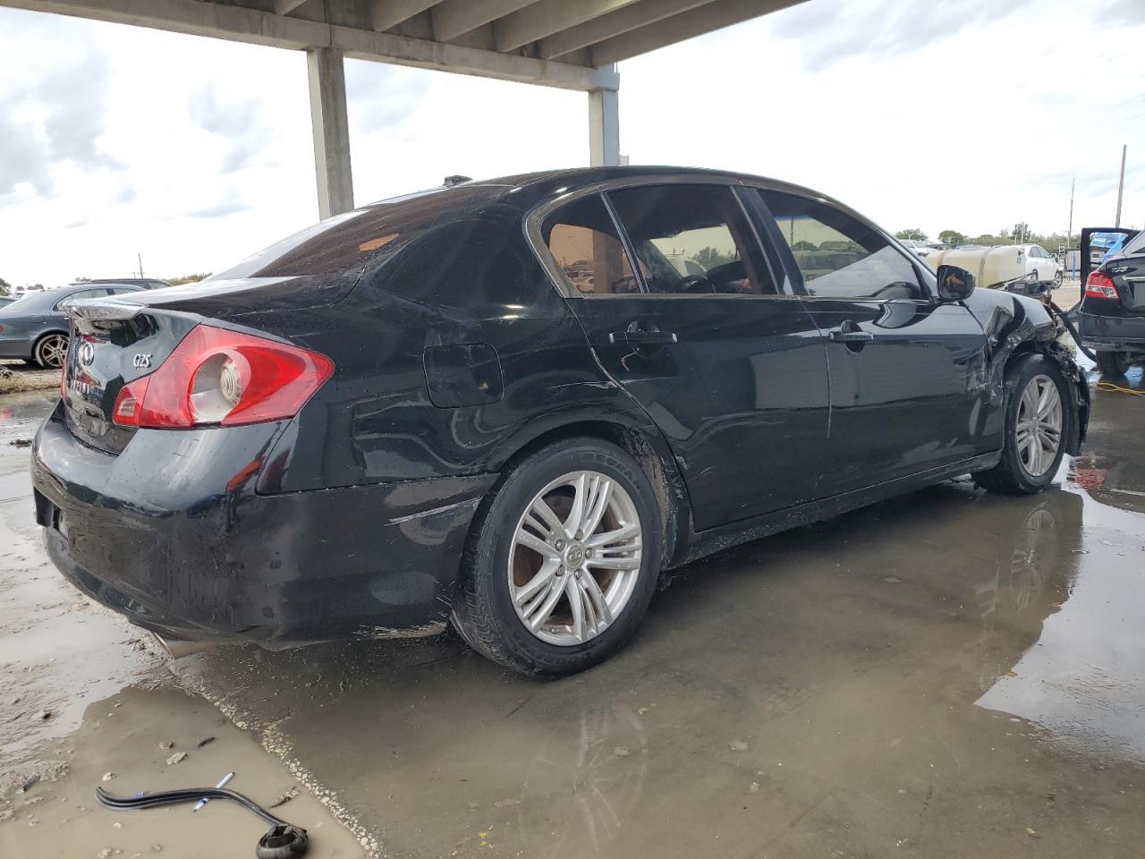 2011 Infiniti G - Image 3