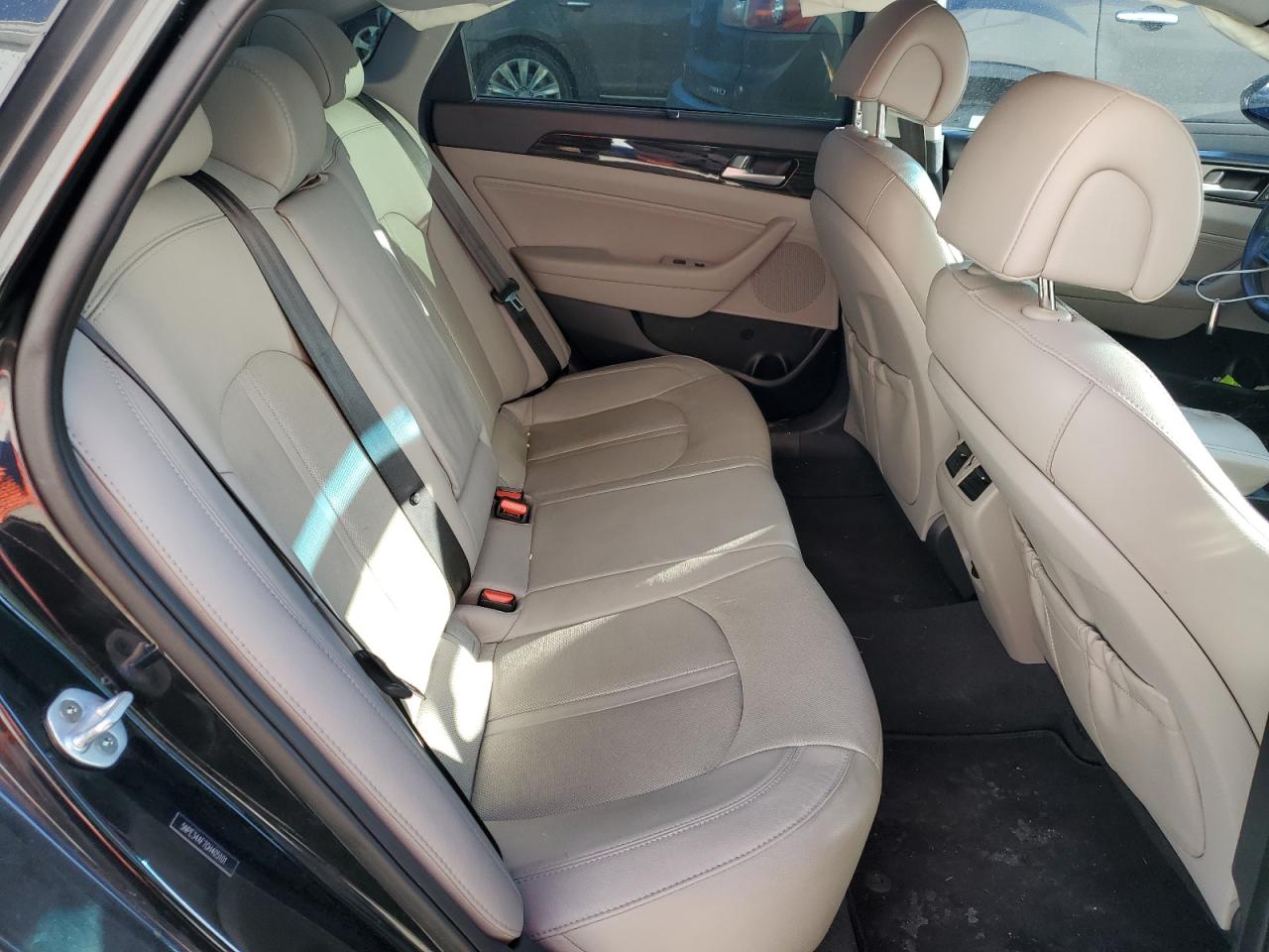 2016 Hyundai Sonata - Image 10