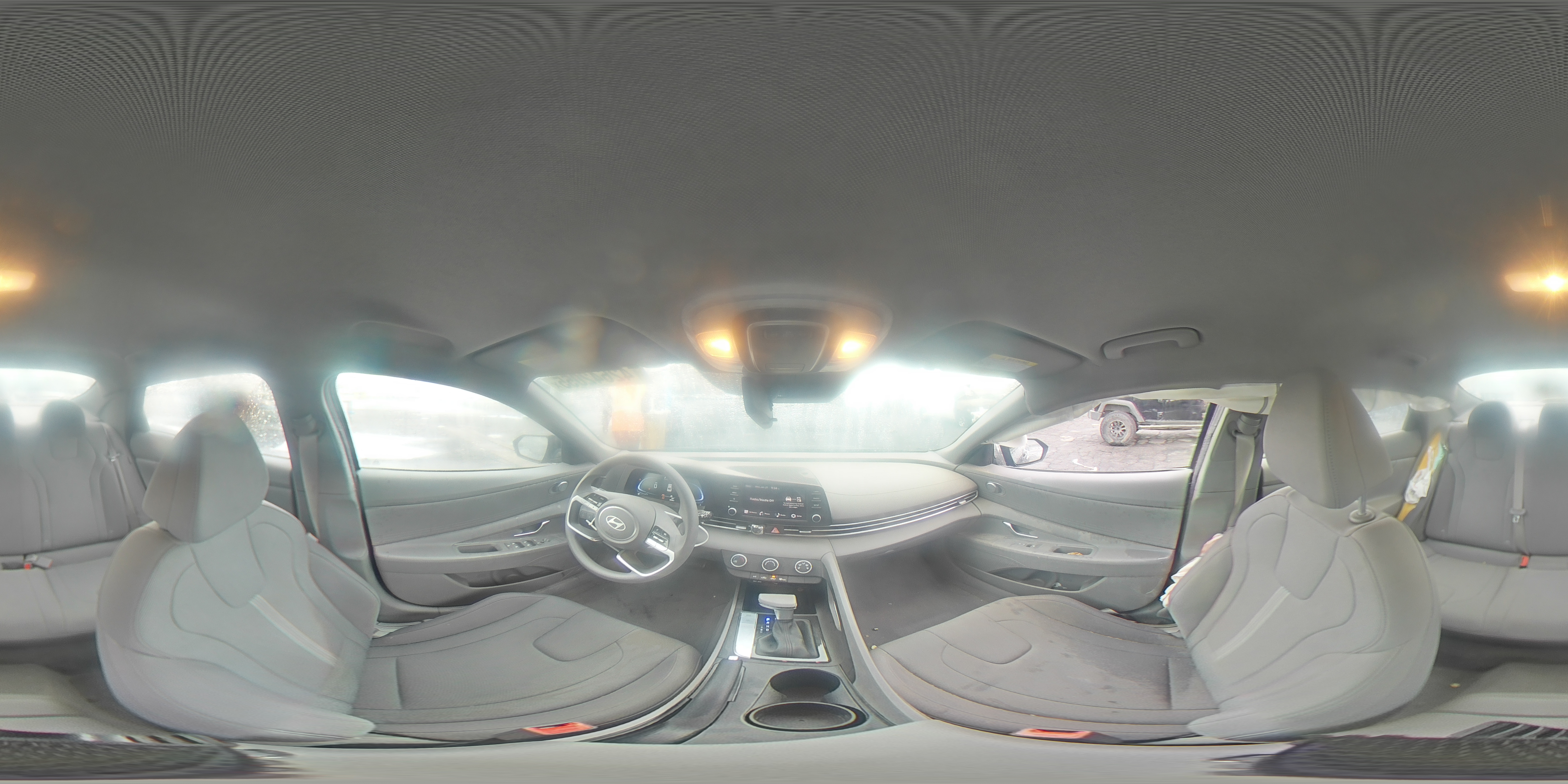 2024 Hyundai Elantra - Image 13