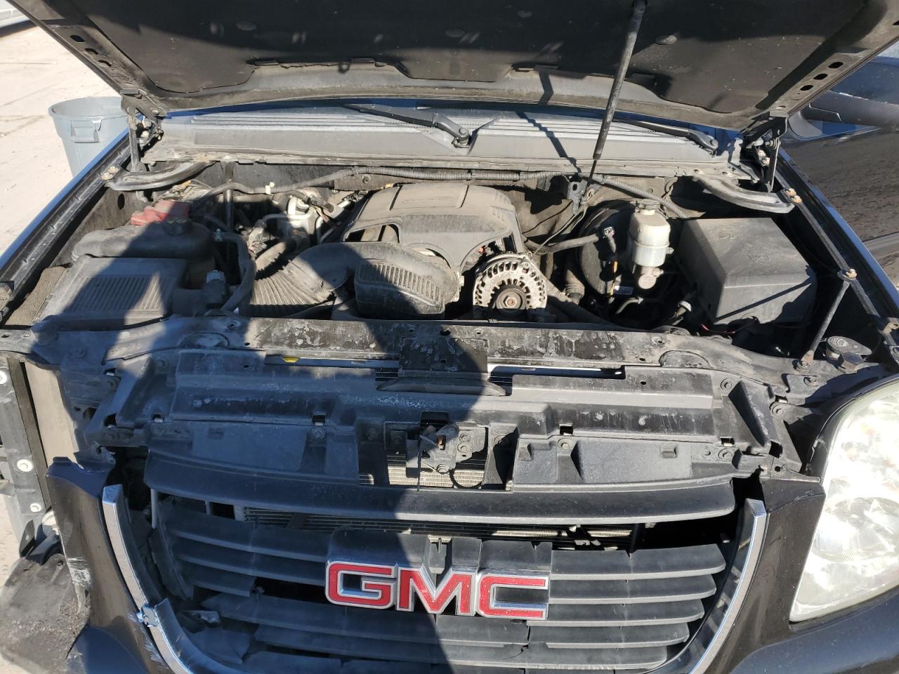 2012 GMC Yukon - Image 13
