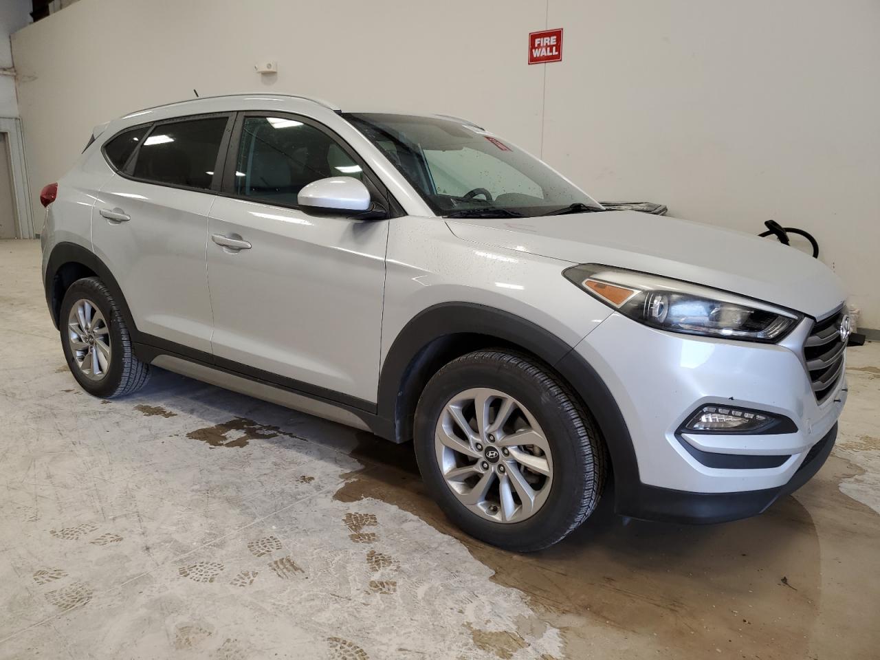 2017 Hyundai Tucson - Image 4