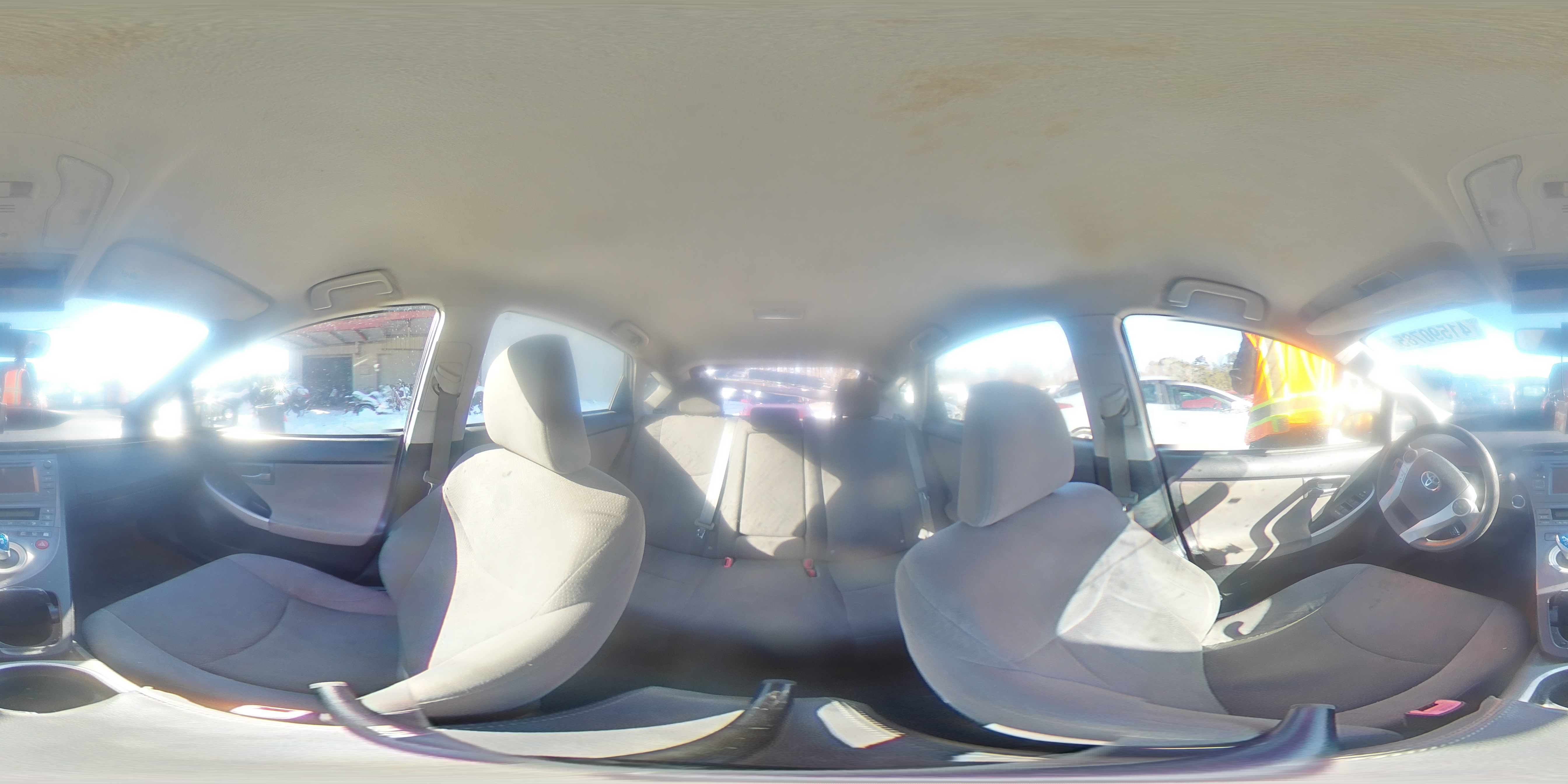 2012 Toyota Prius - Image 15