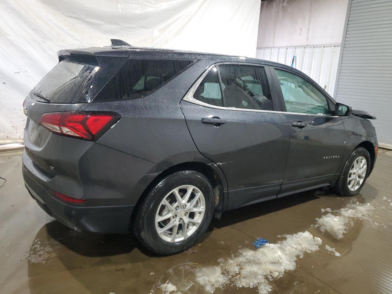 2023 Chevrolet Equinox - Image 3