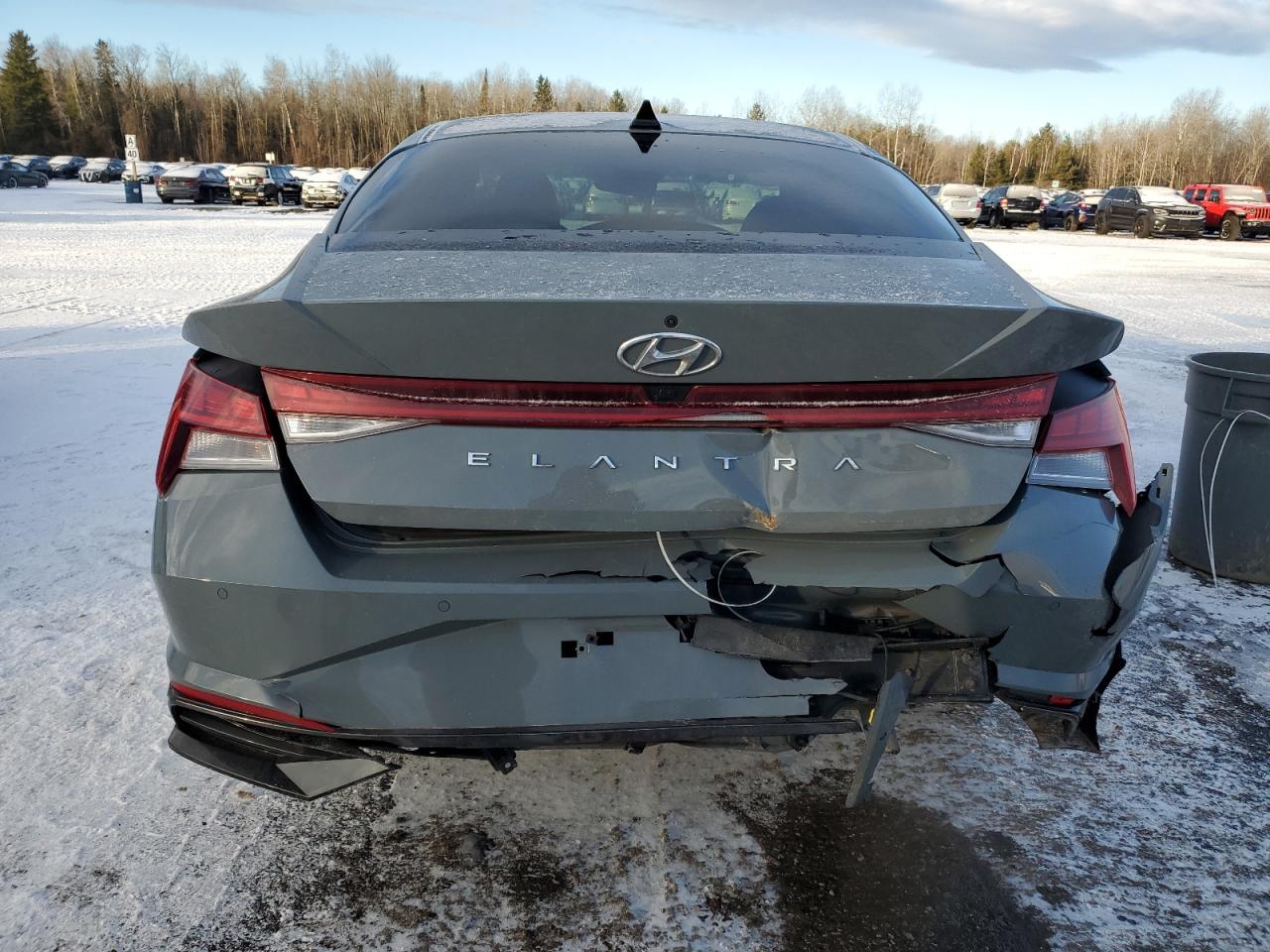 2022 Hyundai Elantra - Image 6