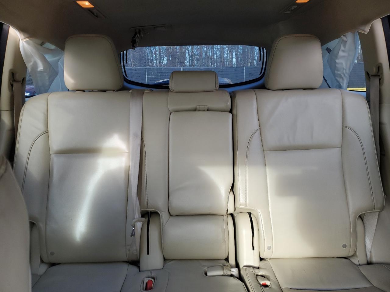 2015 Toyota Highlander - Image 10