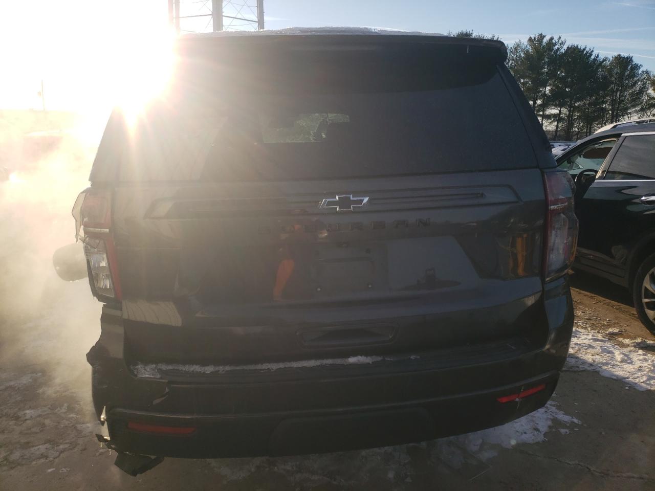 2021 Chevrolet Suburban - Image 6