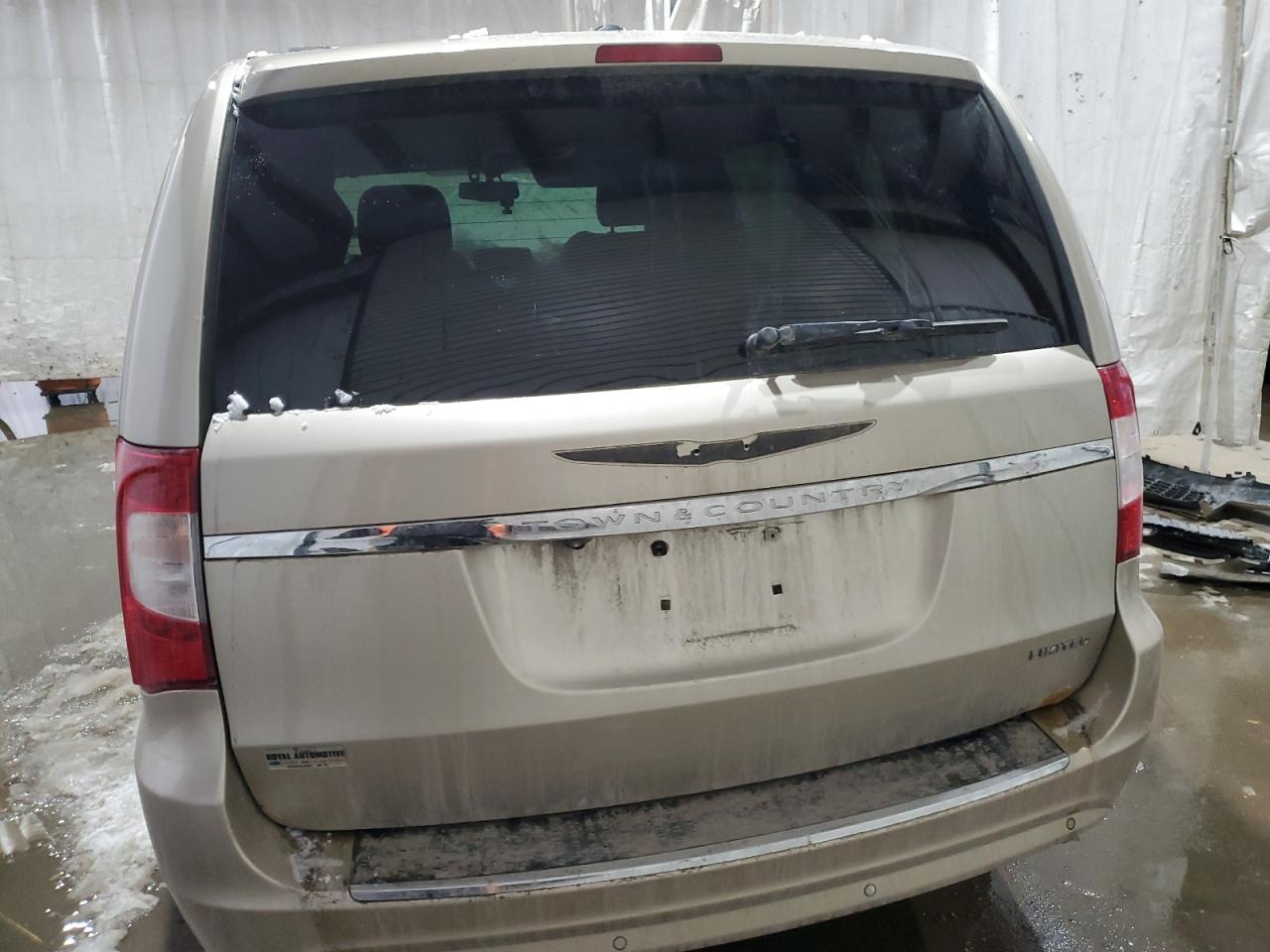 2013 Chrysler Town & Country - Image 6