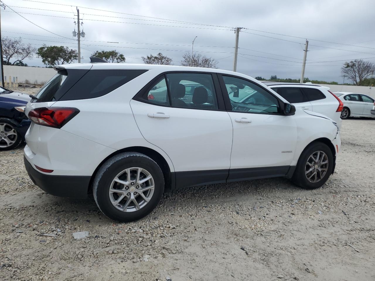 2022 Chevrolet Equinox - Image 3