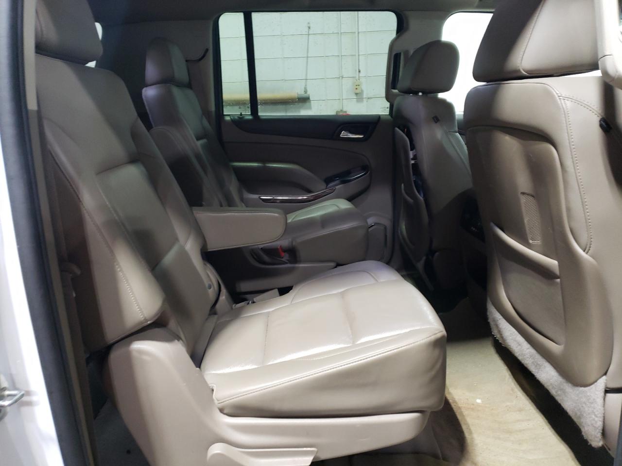 2016 GMC Yukon - Image 12