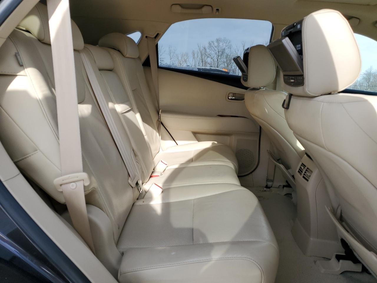 2010 Lexus RX - Image 12