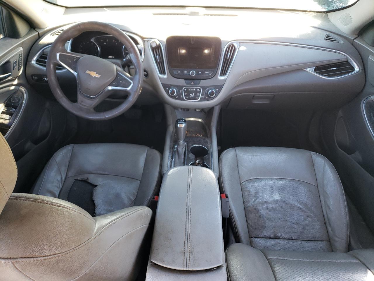 2017 Chevrolet Malibu - Image 8
