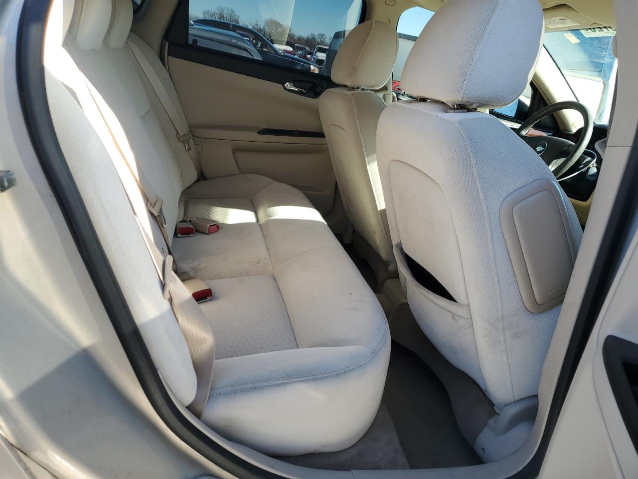 2009 Chevrolet Impala - Image 10