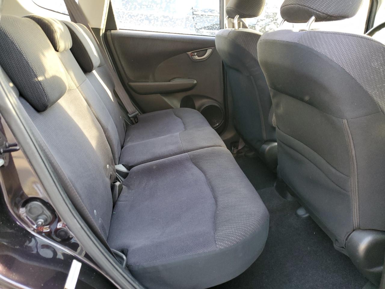 2013 Honda Fit - Image 10