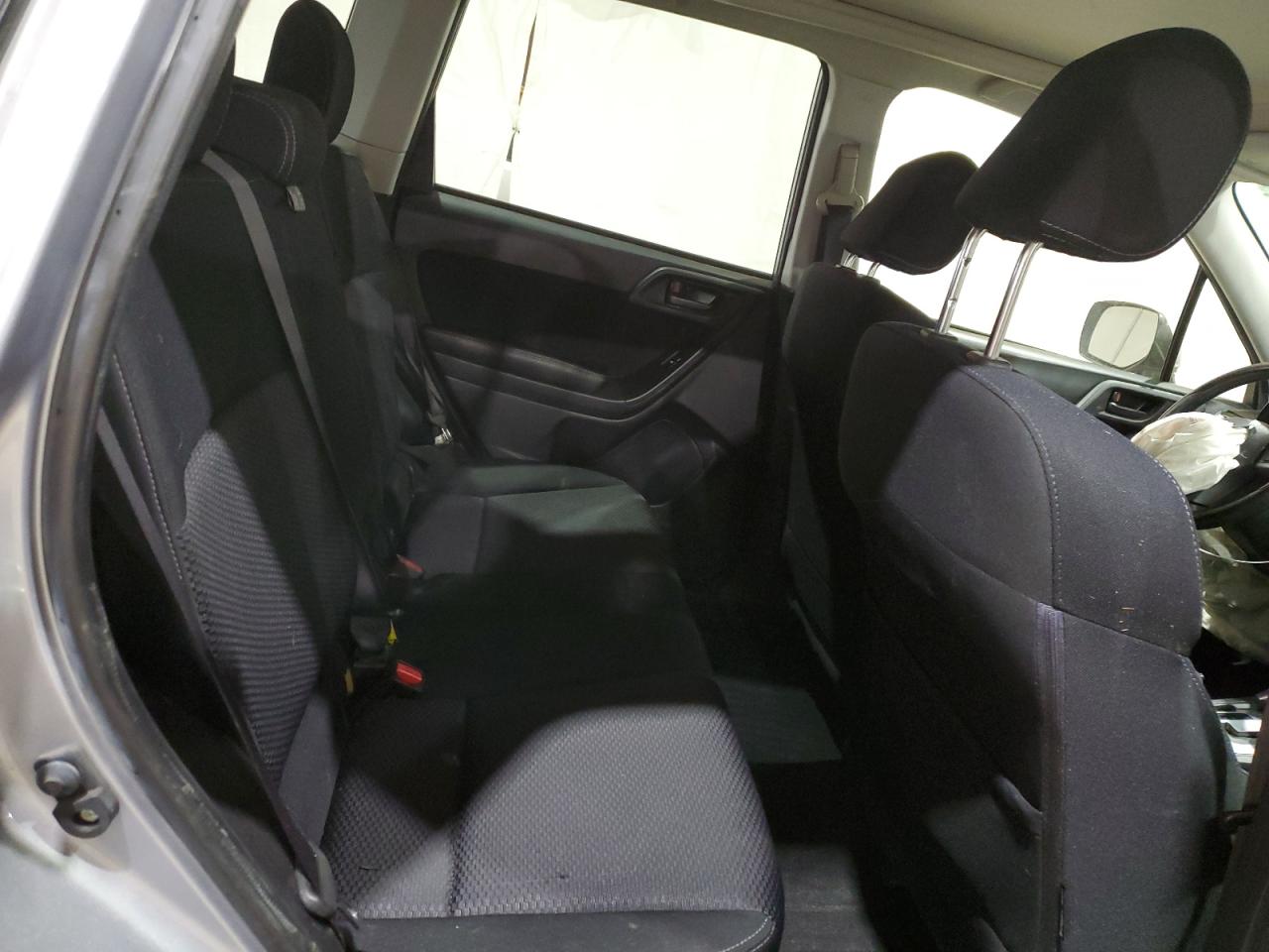 2016 Subaru Forester - Image 11