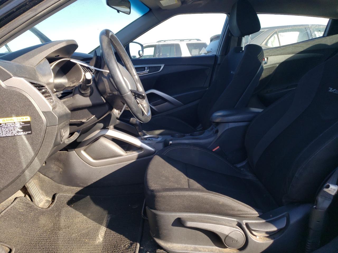 2017 Hyundai Veloster - Image 7