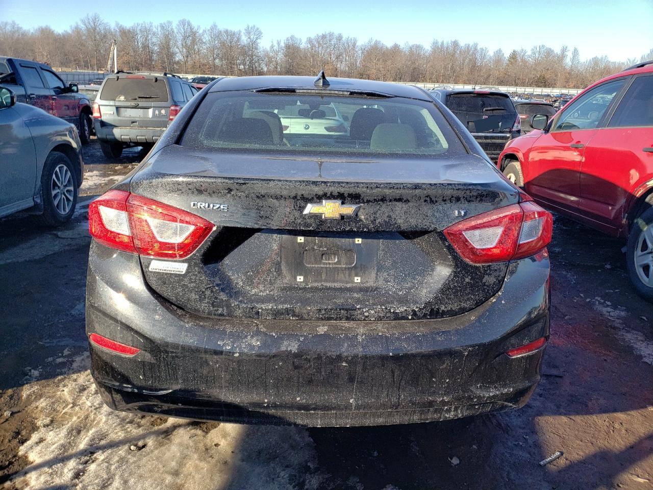 2018 Chevrolet Cruze - Image 6