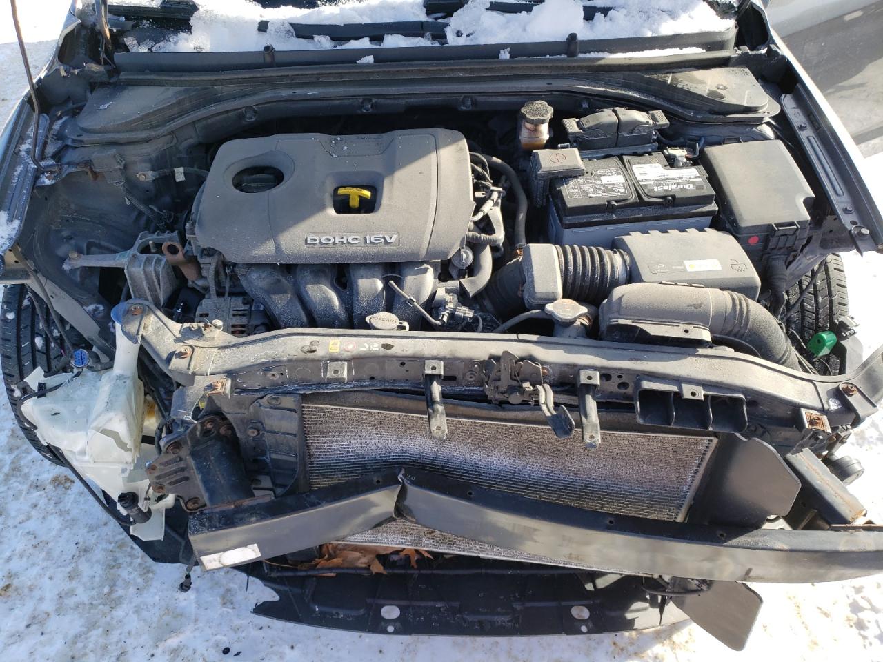 2018 Hyundai Elantra - Image 11