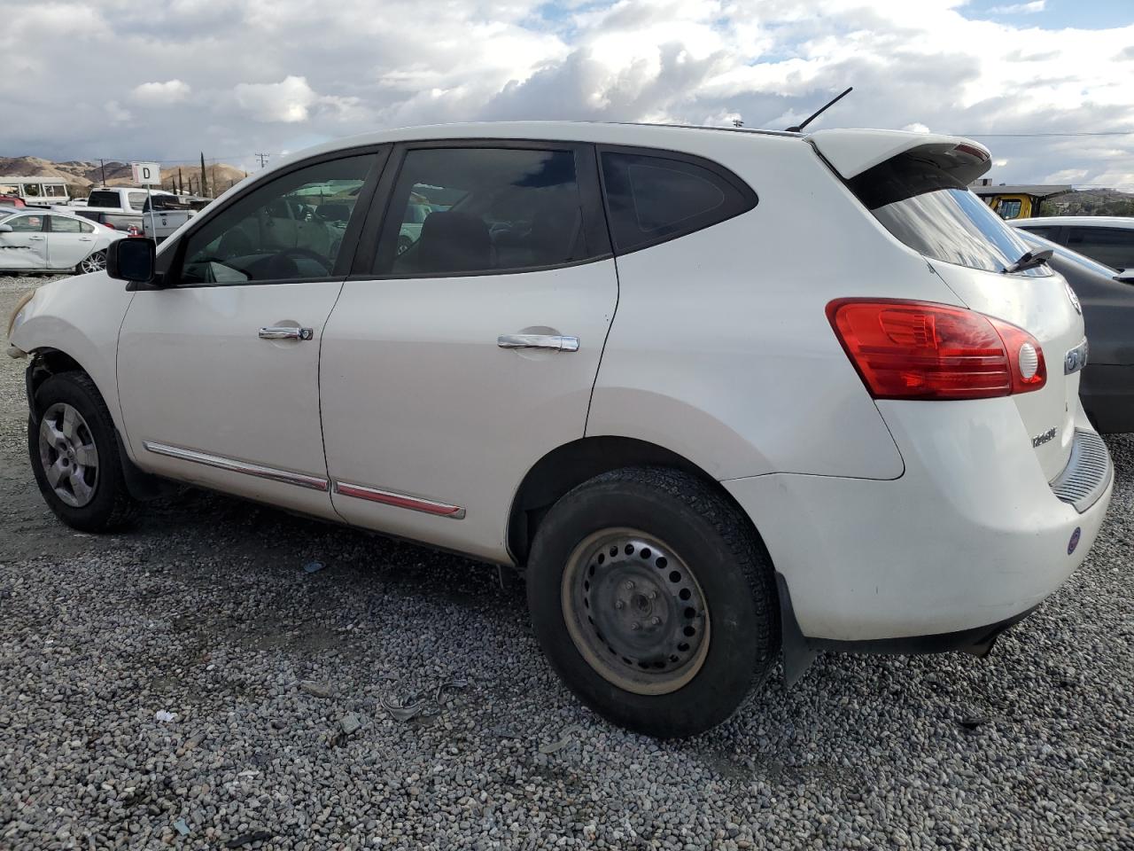 2013 Nissan Rogue - Image 2