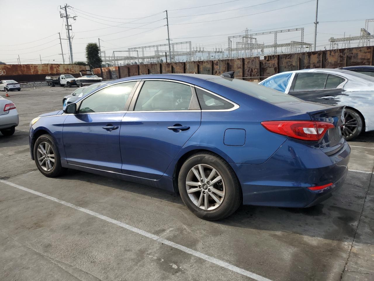 2016 Hyundai Sonata - Image 2