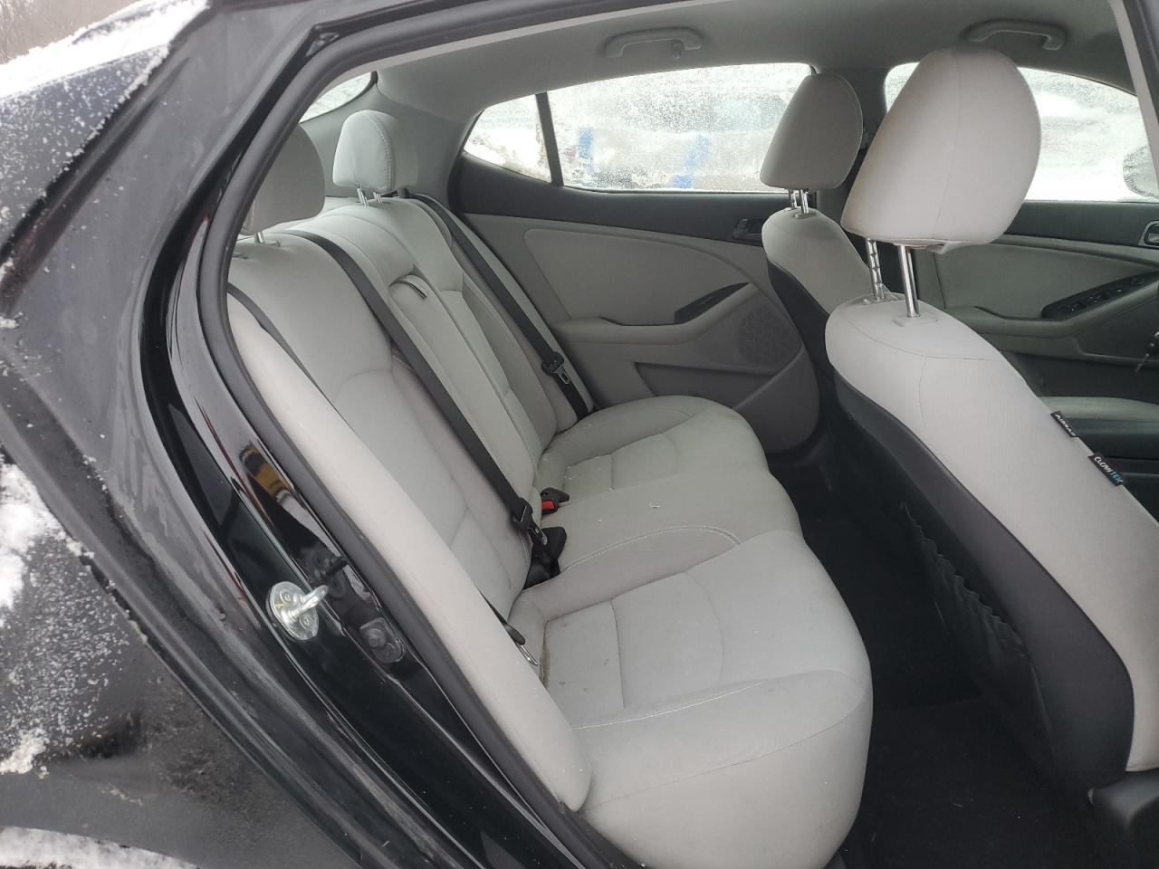 2014 Kia Optima - Image 10