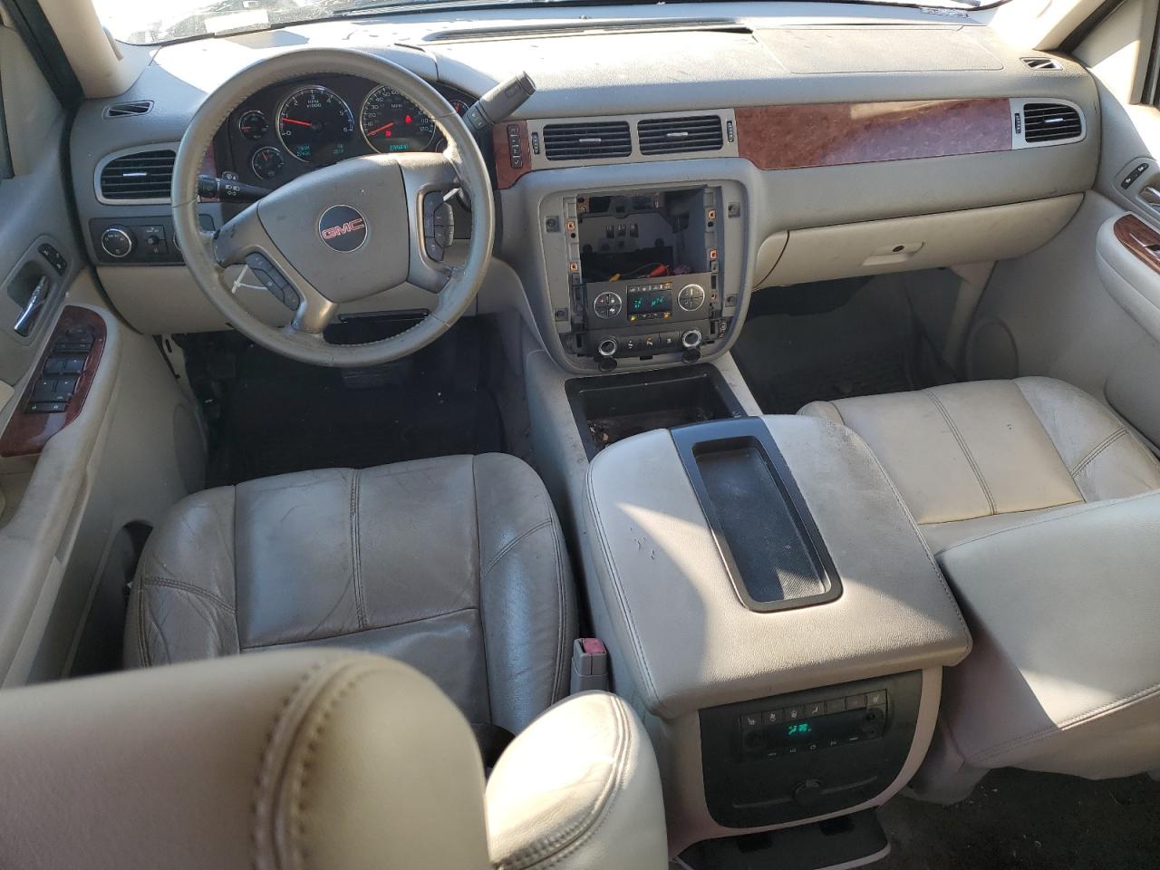 2009 GMC Yukon - Image 8