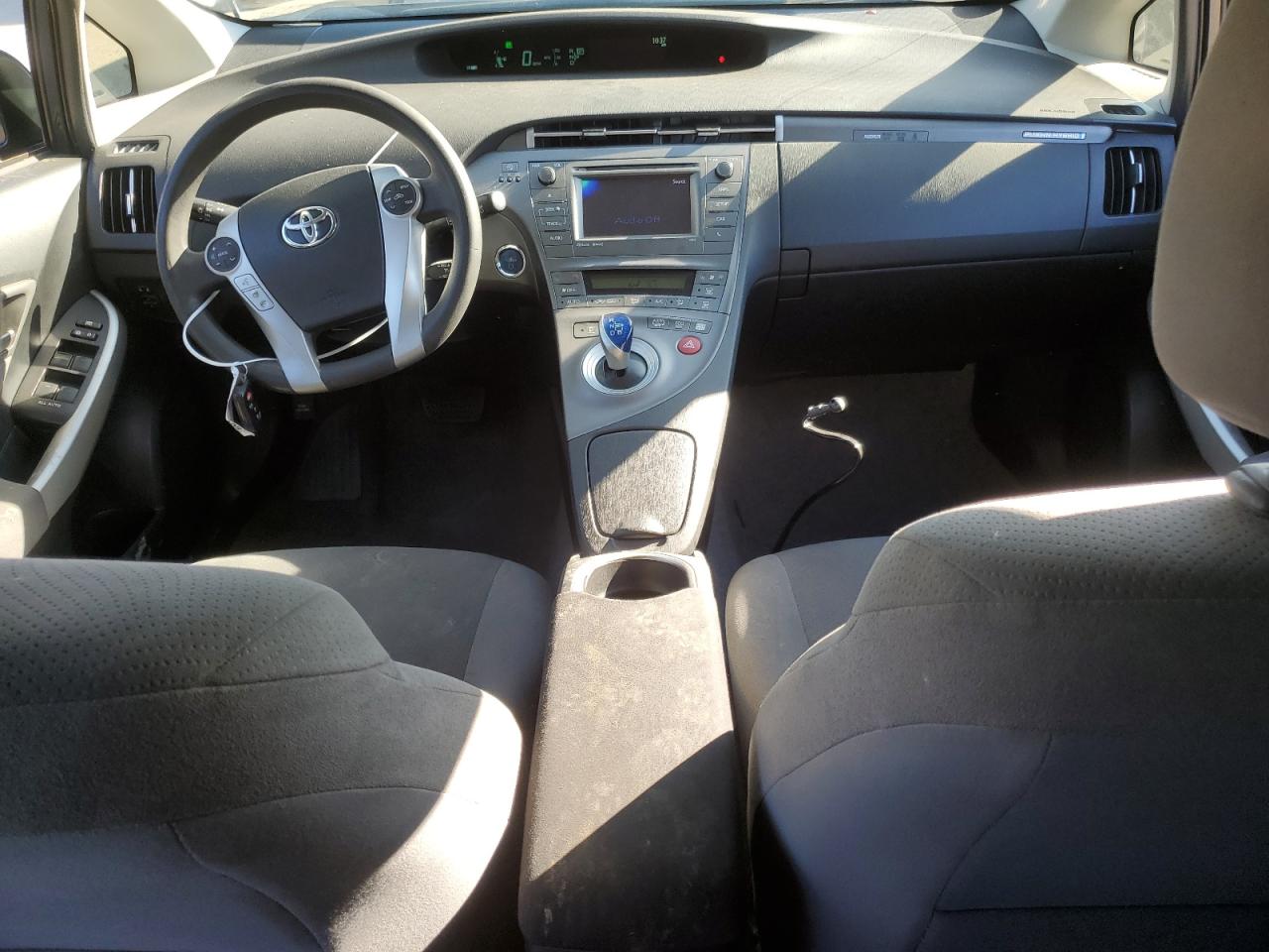 2015 Toyota Prius - Image 8