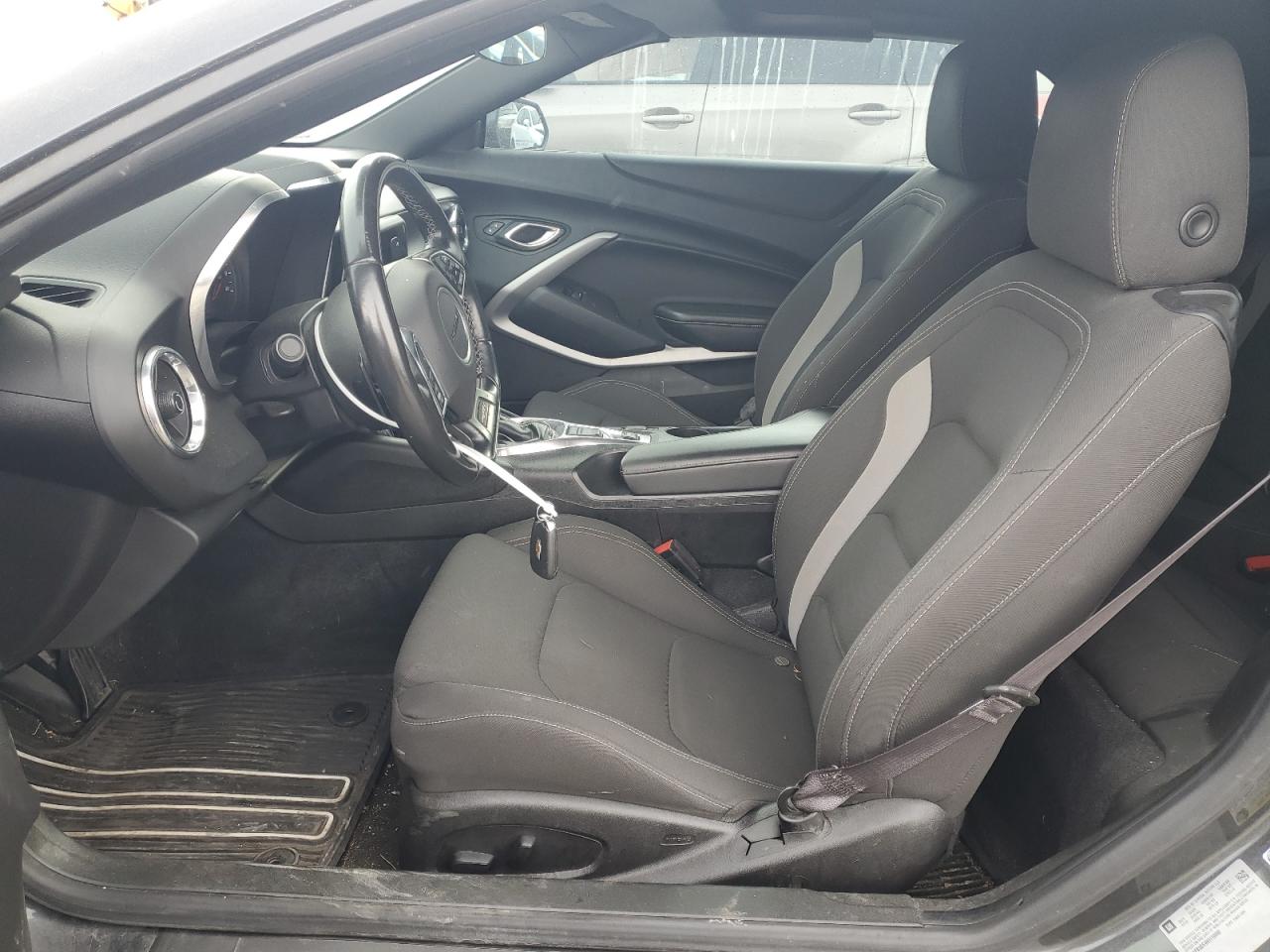 2017 Chevrolet Camaro - Image 7
