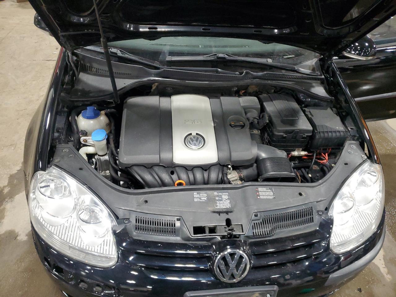 2008 Volkswagen Golf - Image 11