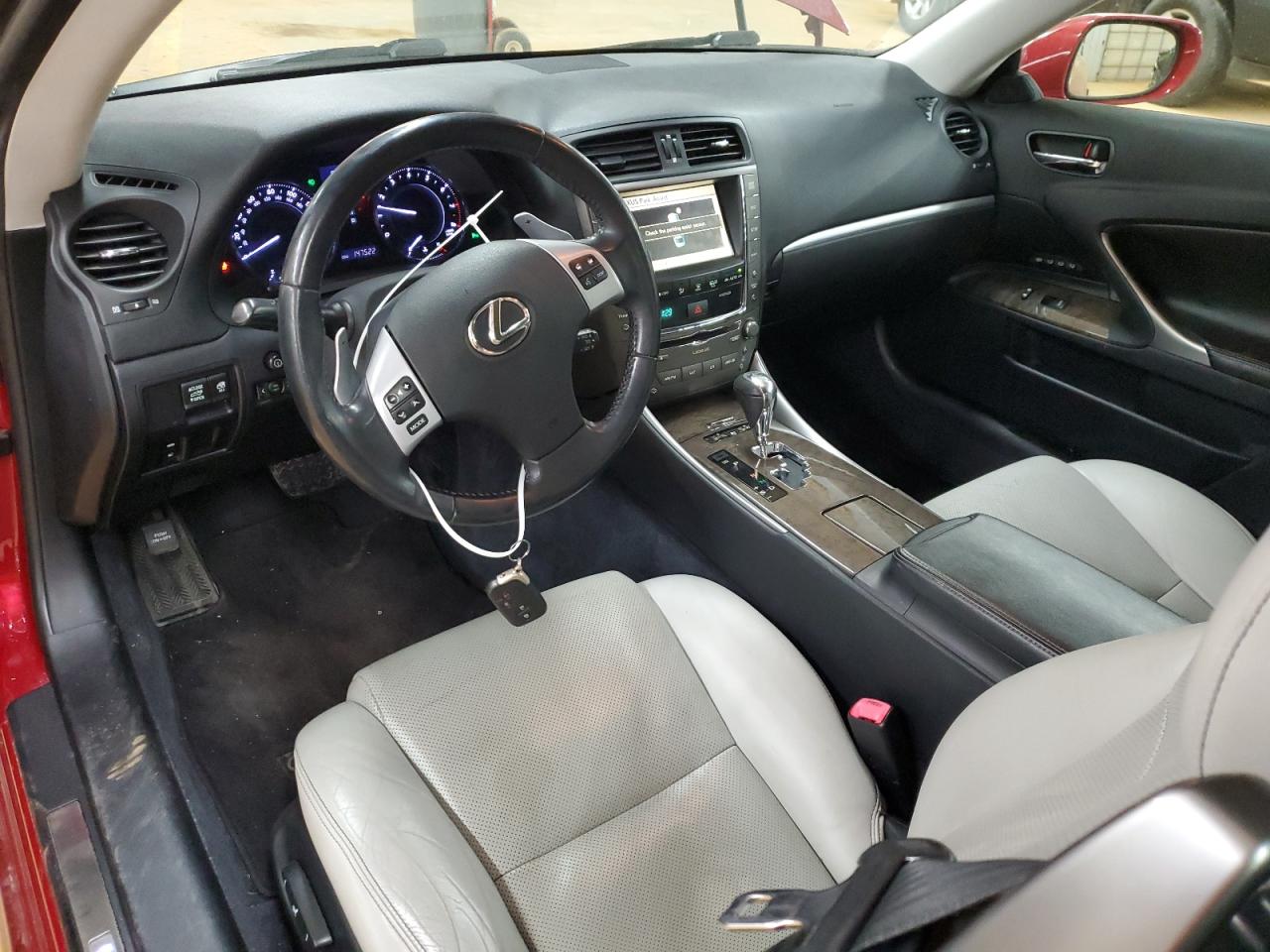 2011 Lexus IS - Image 8