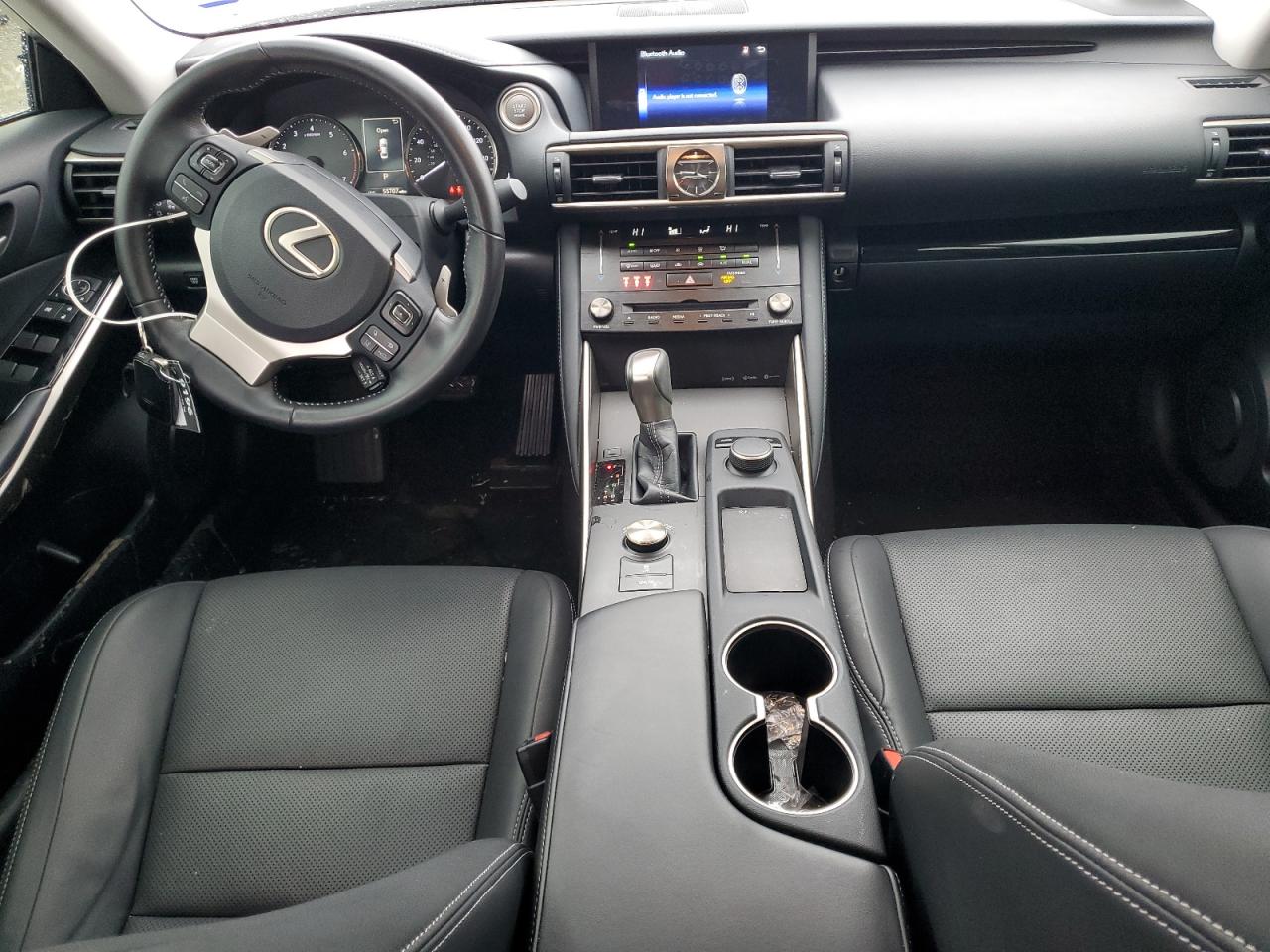 2018 Lexus IS - Image 8