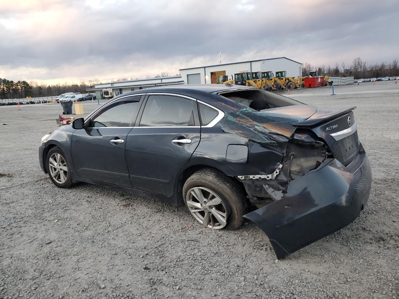 2014 Nissan Altima - Image 2