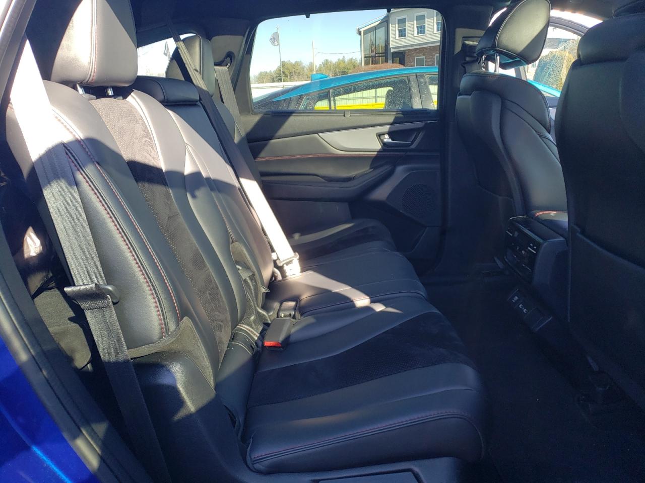 2022 Acura MDX - Image 11