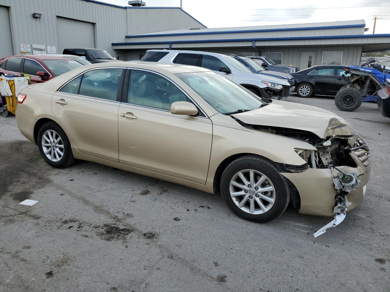 2011 Toyota Camry - Image 4