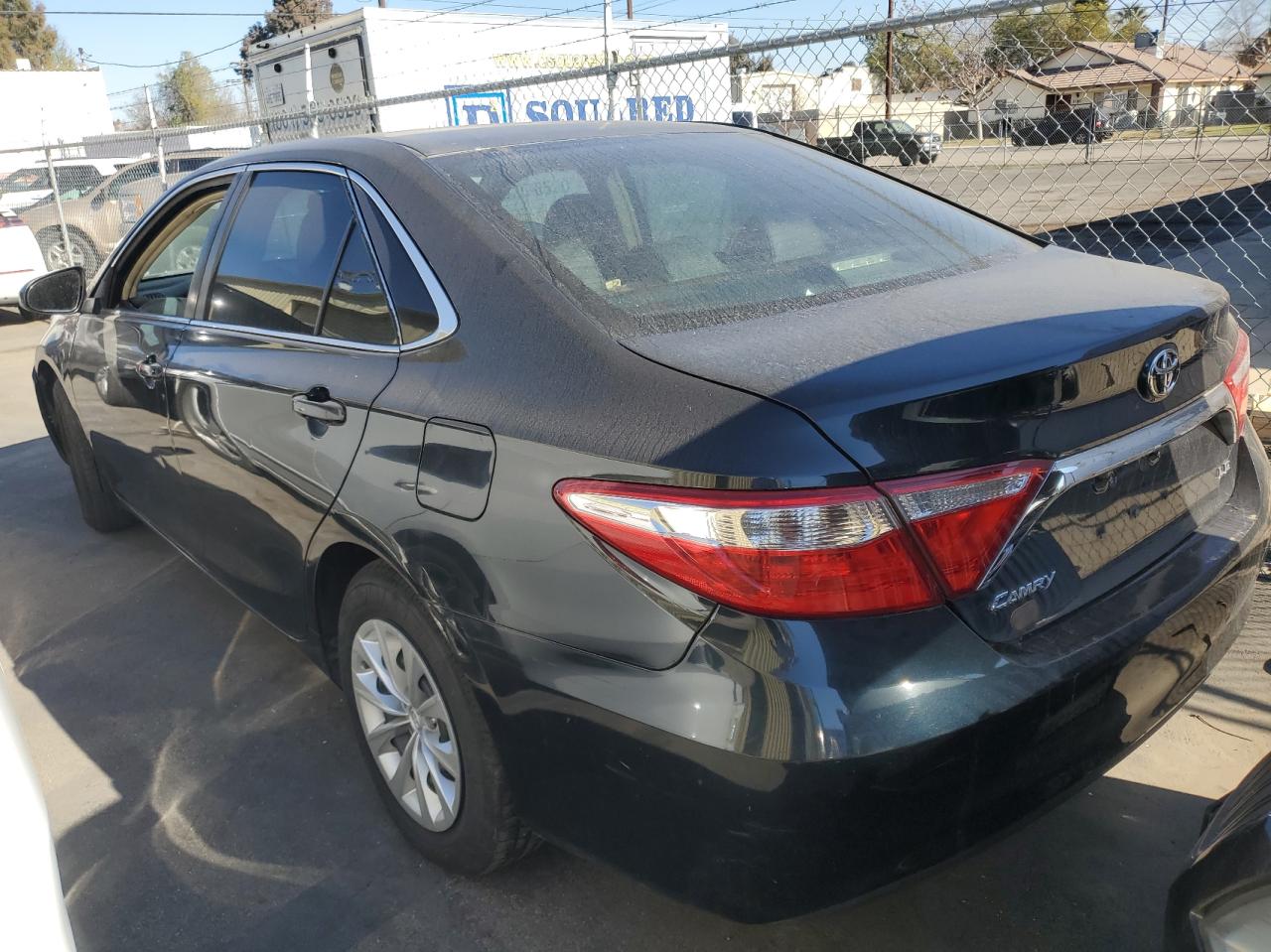 VIN 4T4BF1FKXGR567570 2016 TOYOTA CAMRY no.3