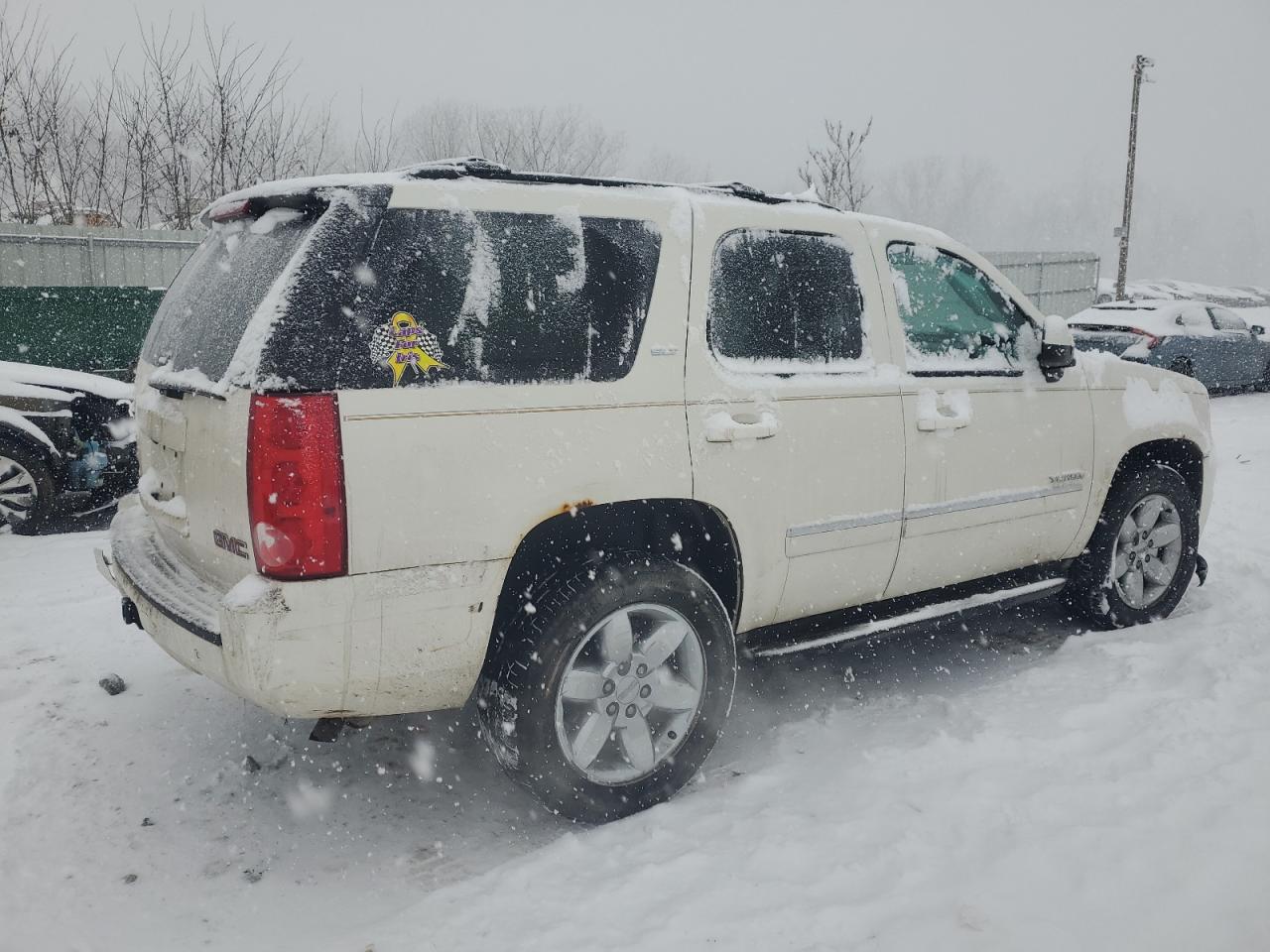 2010 GMC Yukon - Image 3