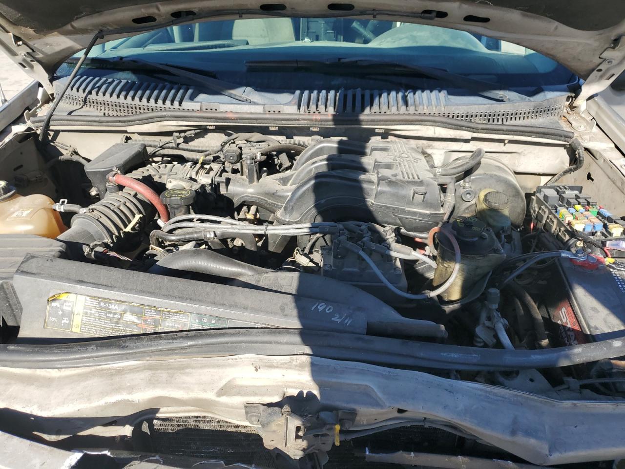 2004 Ford Explorer - Image 12