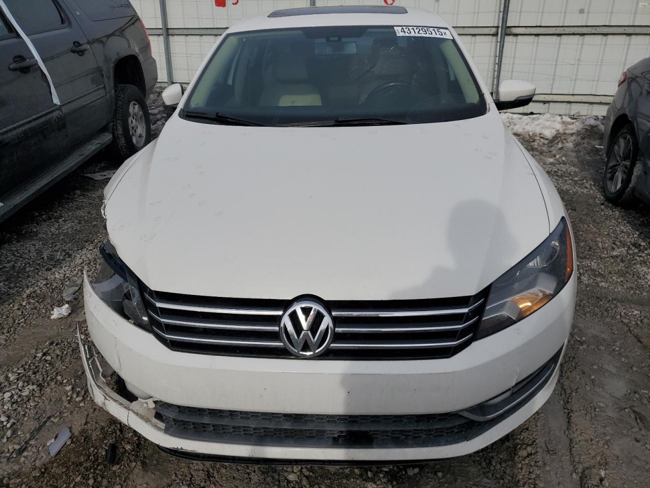 2015 Volkswagen Passat - Image 5