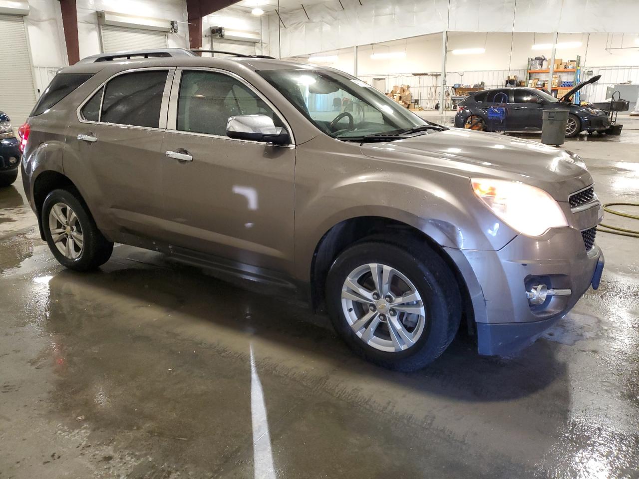 2010 Chevrolet Equinox - Image 4