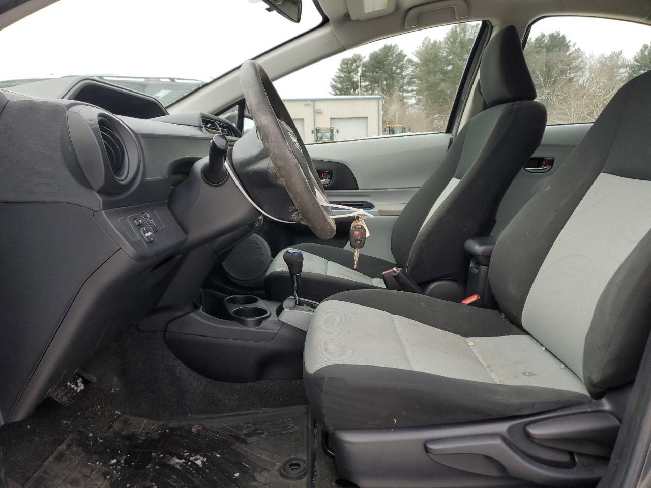 2013 Toyota Prius - Image 7